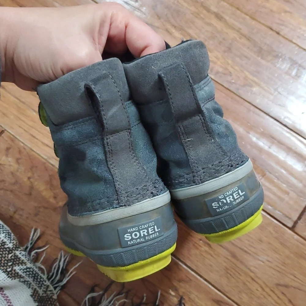Sorel Cheyanne ll Strap Kids' Charcoal and Lime Snow Boots